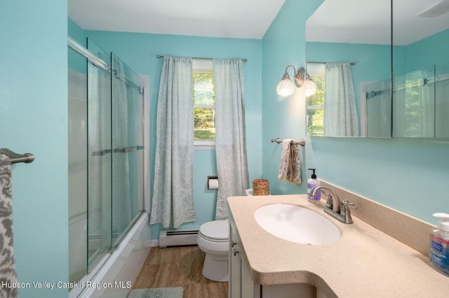 1 White Birch Lane, New Baltimore, NY 12124