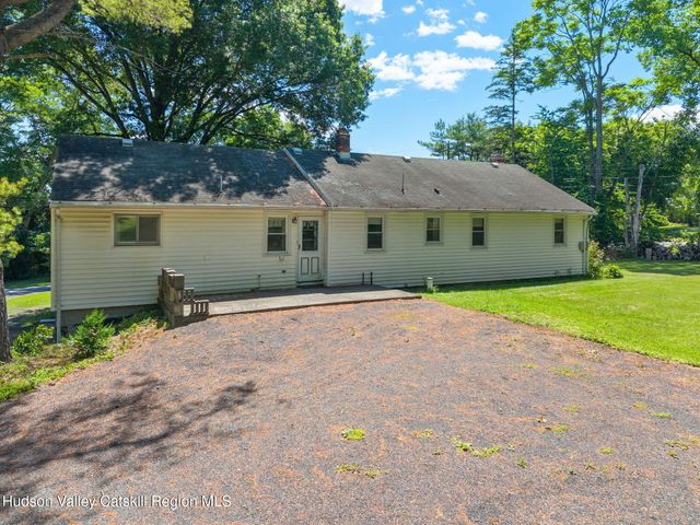 1 White Birch Lane, New Baltimore, NY 12124