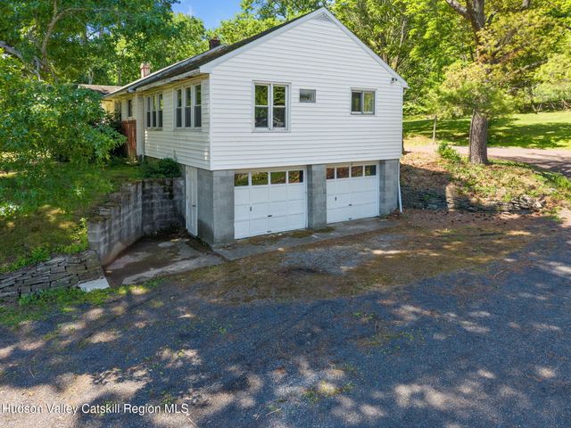 1 White Birch Lane, New Baltimore, NY 12124