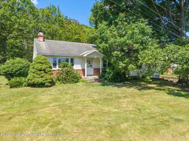 1 White Birch Lane, New Baltimore, NY 12124