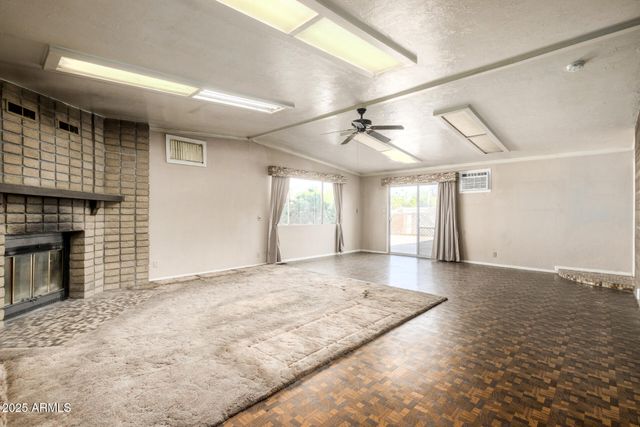 912 W ESTES Way, Phoenix, AZ 85041