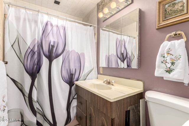 912 W ESTES Way, Phoenix, AZ 85041