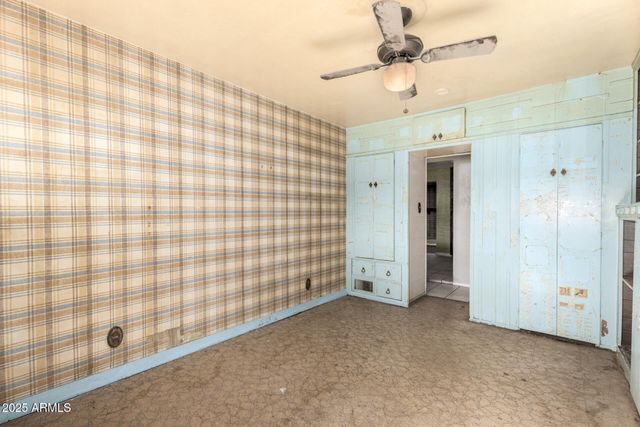 912 W ESTES Way, Phoenix, AZ 85041