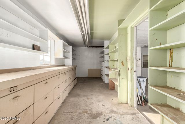 912 W ESTES Way, Phoenix, AZ 85041