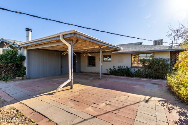 912 W ESTES Way, Phoenix, AZ 85041