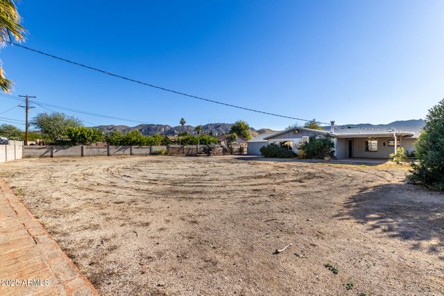 912 W ESTES Way, Phoenix, AZ 85041