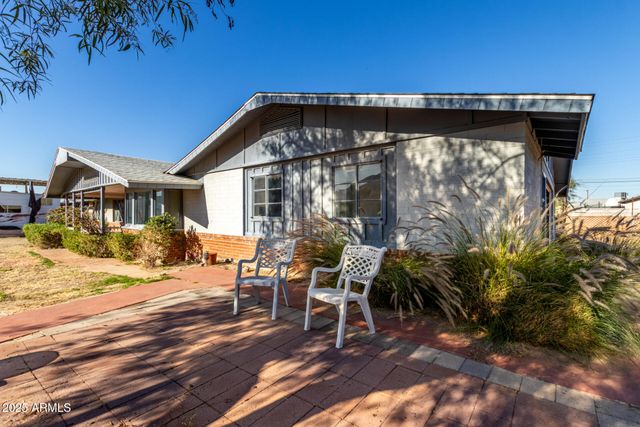 912 W ESTES Way, Phoenix, AZ 85041