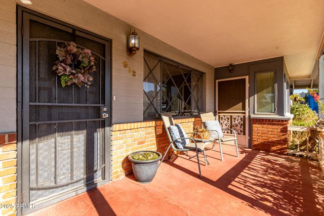 912 W ESTES Way, Phoenix, AZ 85041