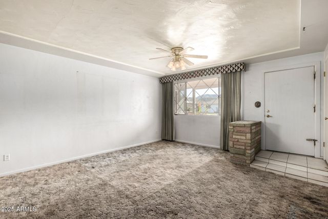 912 W ESTES Way, Phoenix, AZ 85041