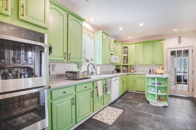 645 Gardnertown Road, Newburgh, NY 12550