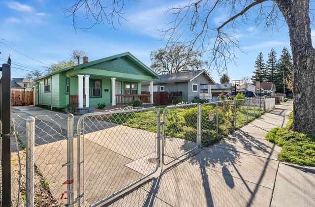 526 Redwood Ave, Sacramento, CA 95815