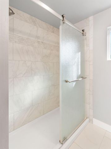 526 Redwood Ave, Sacramento, CA 95815