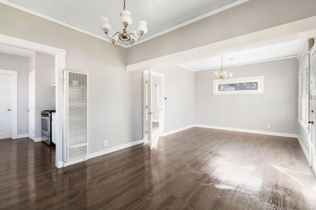 526 Redwood Ave, Sacramento, CA 95815