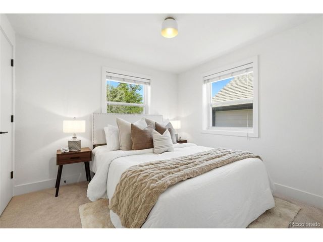 6005 S Sycamore St, Littleton, CO 80120
