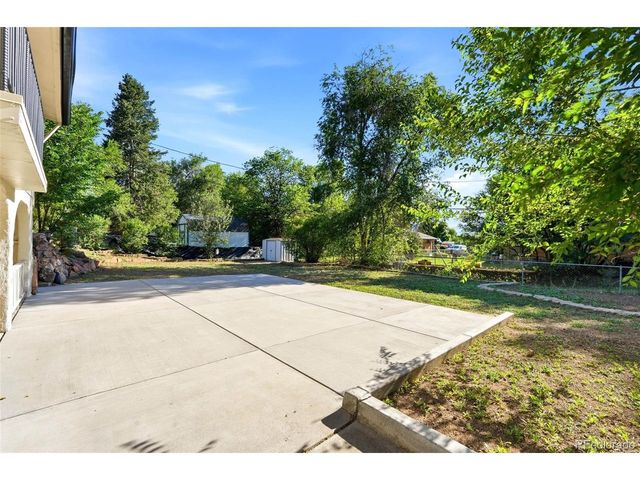 6005 S Sycamore St, Littleton, CO 80120