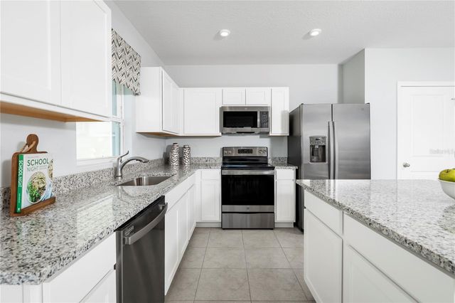 8878 WILDFLOWER FIELD LANE, Wildwood, FL 34785