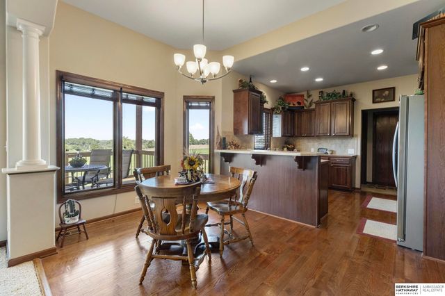 8578 Lake Ridge Drive, Plattsmouth, NE 68048