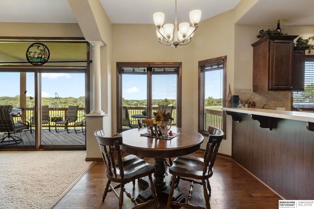 8578 Lake Ridge Drive, Plattsmouth, NE 68048
