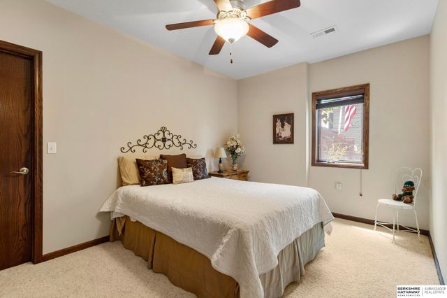 8578 Lake Ridge Drive, Plattsmouth, NE 68048