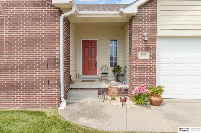 8578 Lake Ridge Drive, Plattsmouth, NE 68048