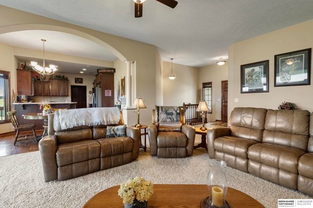 8578 Lake Ridge Drive, Plattsmouth, NE 68048