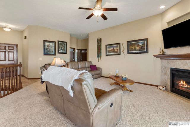 8578 Lake Ridge Drive, Plattsmouth, NE 68048
