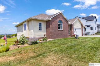 8578 Lake Ridge Drive, Plattsmouth, NE 68048