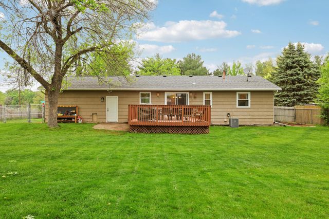 1392 Amaryllis Lane, Eagan, MN 55123