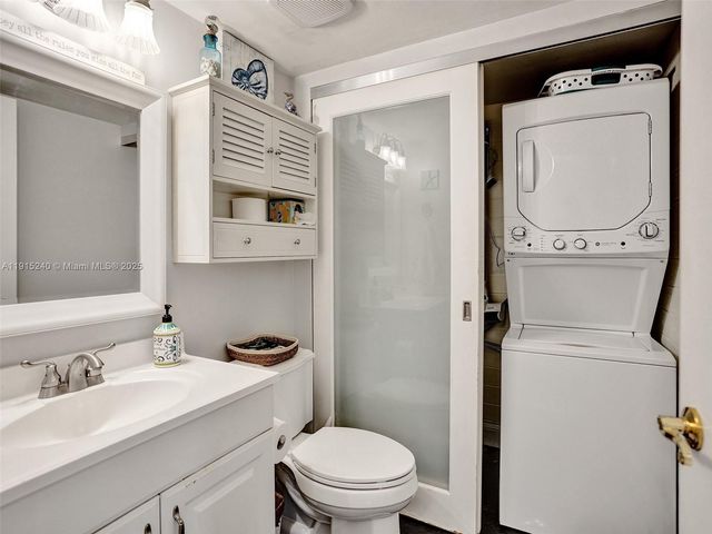 11861 SW 9th Mnr, Davie, FL 33325