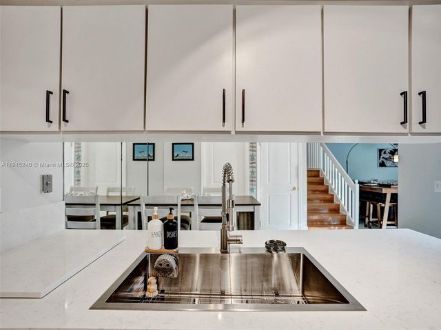 11861 SW 9th Mnr, Davie, FL 33325