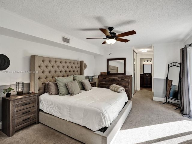 11861 SW 9th Mnr, Davie, FL 33325