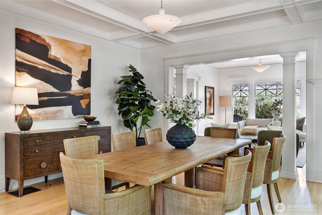 2202 N 41st Street, Seattle, WA 98103