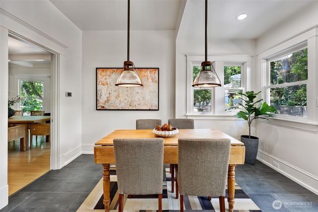 2202 N 41st Street, Seattle, WA 98103