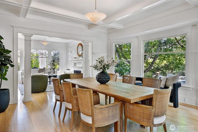 2202 N 41st Street, Seattle, WA 98103