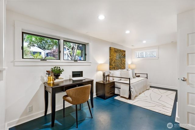 2202 N 41st Street, Seattle, WA 98103