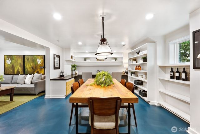 2202 N 41st Street, Seattle, WA 98103