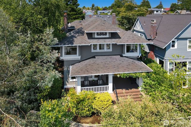 2202 N 41st Street, Seattle, WA 98103