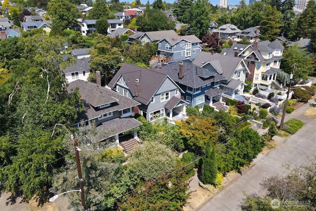 2202 N 41st Street, Seattle, WA 98103