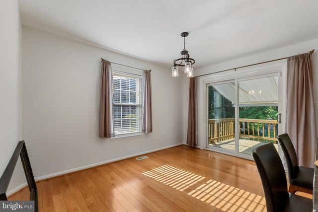 2701 WOODWALK CT, Alexandria, VA 22306