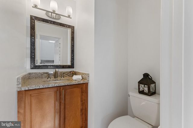 2701 WOODWALK CT, Alexandria, VA 22306