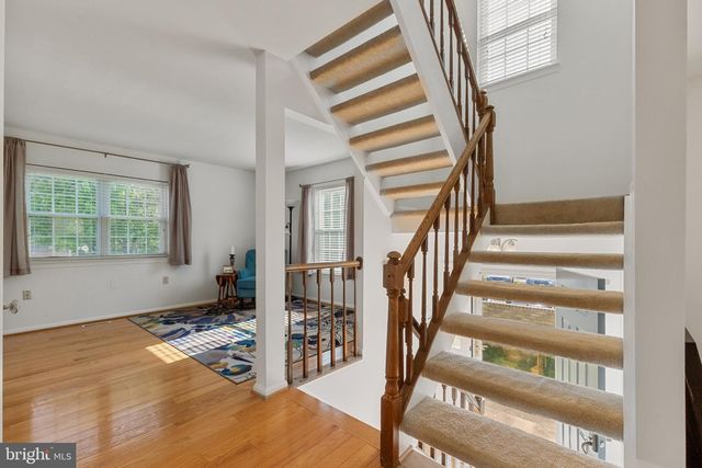 2701 WOODWALK CT, Alexandria, VA 22306