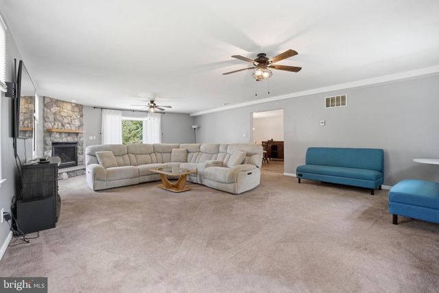 45 WENZEL RD, Airville, PA 17302