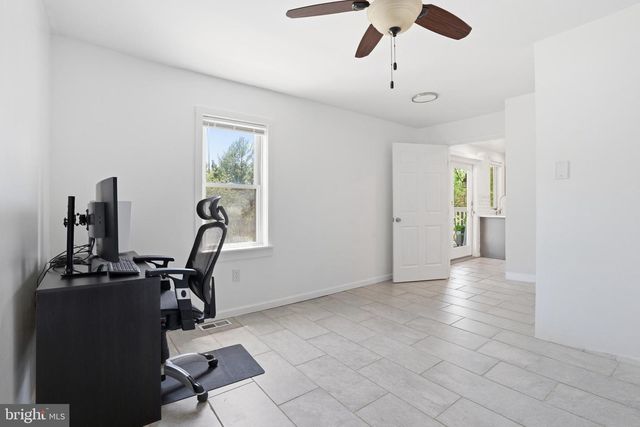 45 WENZEL RD, Airville, PA 17302