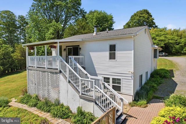45 WENZEL RD, Airville, PA 17302