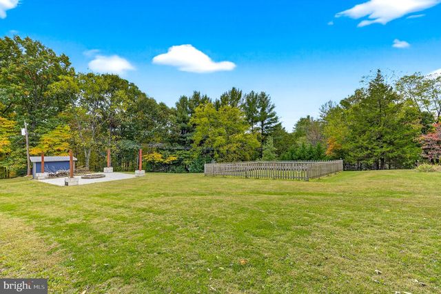 45 WENZEL RD, Airville, PA 17302