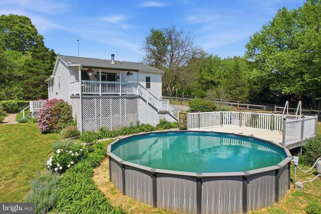 45 WENZEL RD, Airville, PA 17302