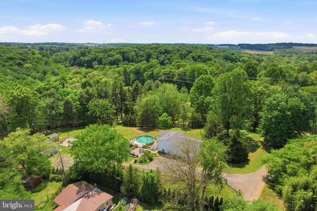45 WENZEL RD, Airville, PA 17302