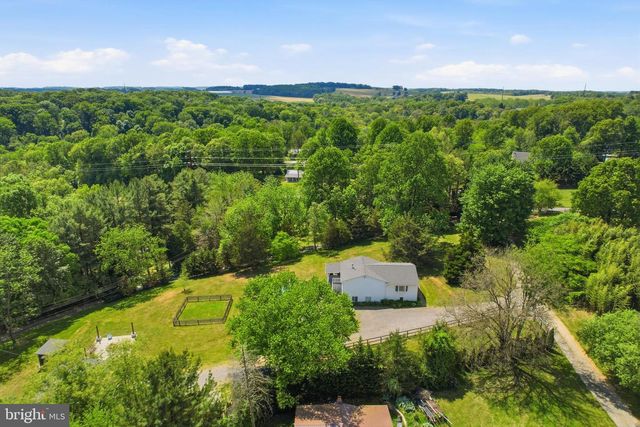45 WENZEL RD, Airville, PA 17302