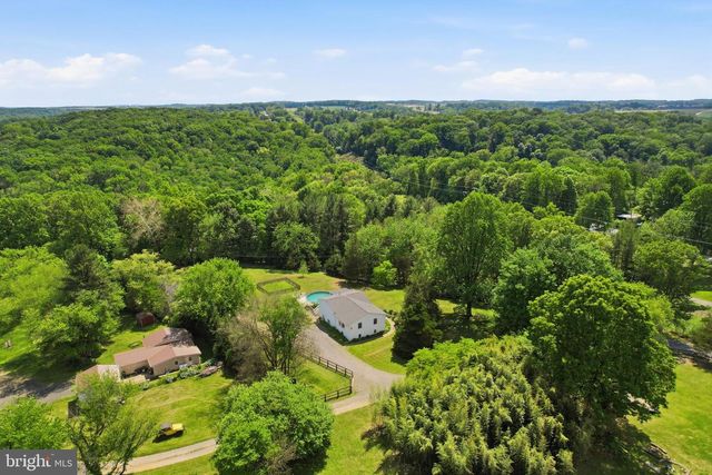45 WENZEL RD, Airville, PA 17302