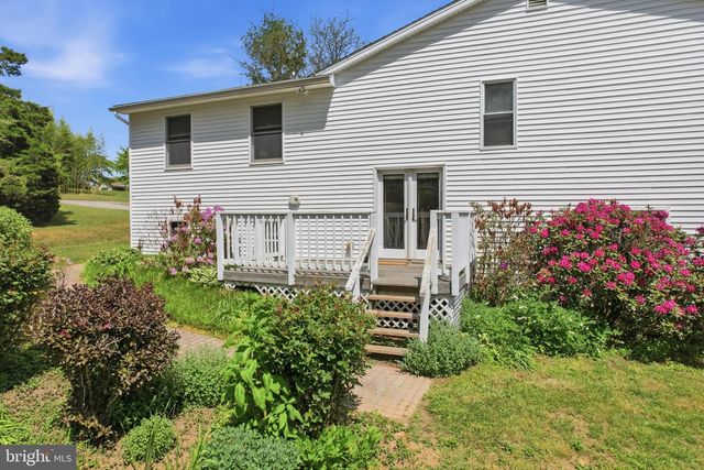 45 WENZEL RD, Airville, PA 17302